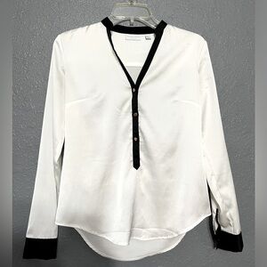 New York & Company Long Sleeve Shirt